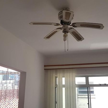 Apartamento a uma quadra da praia Guarujá Exterior foto