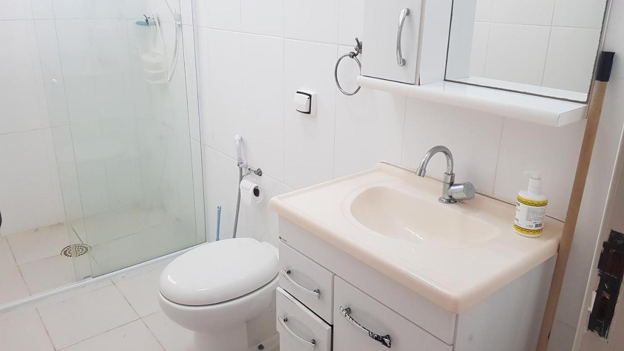Apartamento a uma quadra da praia Guarujá Exterior foto