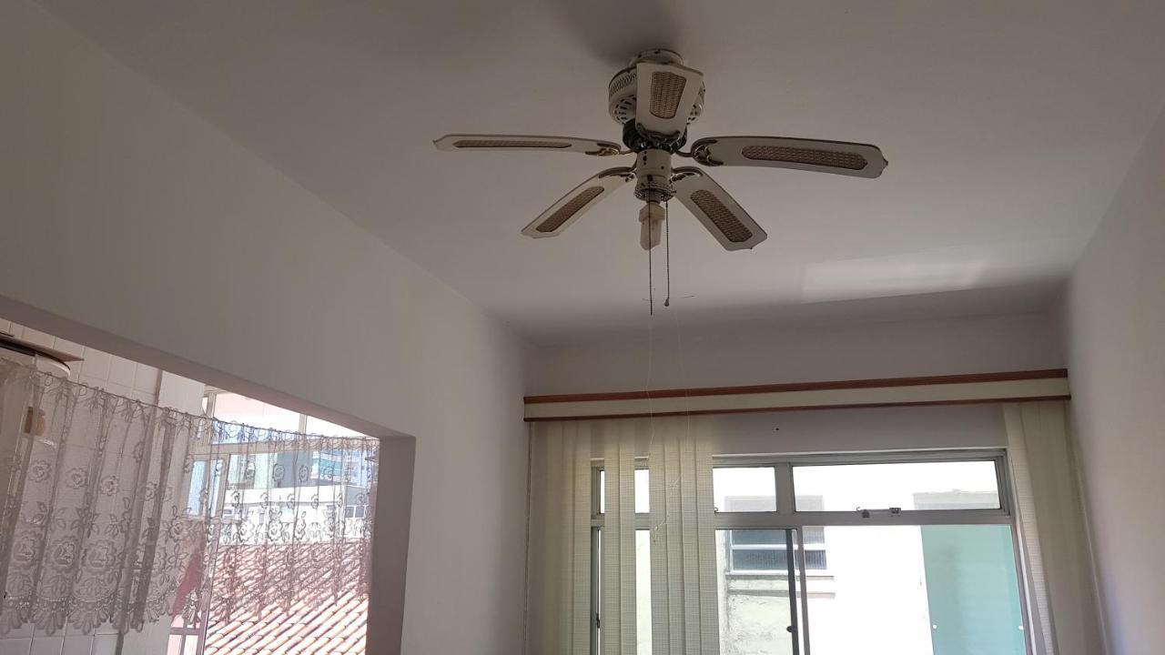 Apartamento a uma quadra da praia Guarujá Exterior foto
