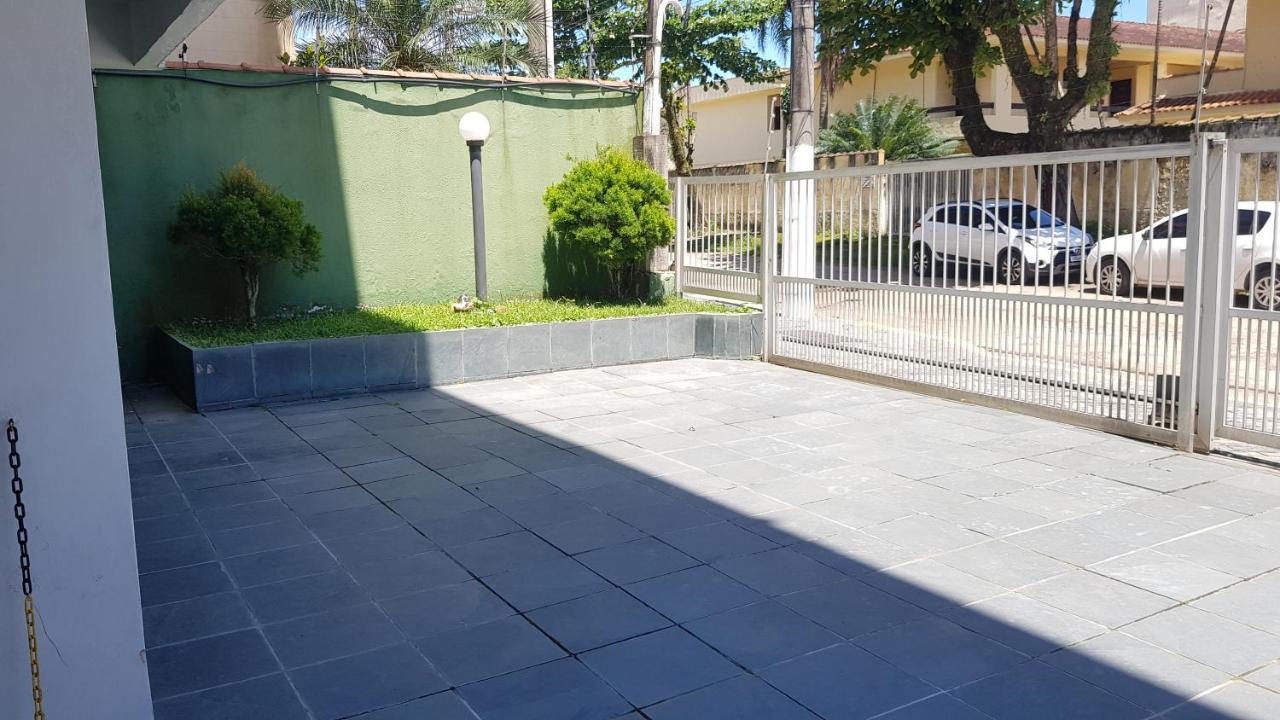 Apartamento a uma quadra da praia Guarujá Exterior foto