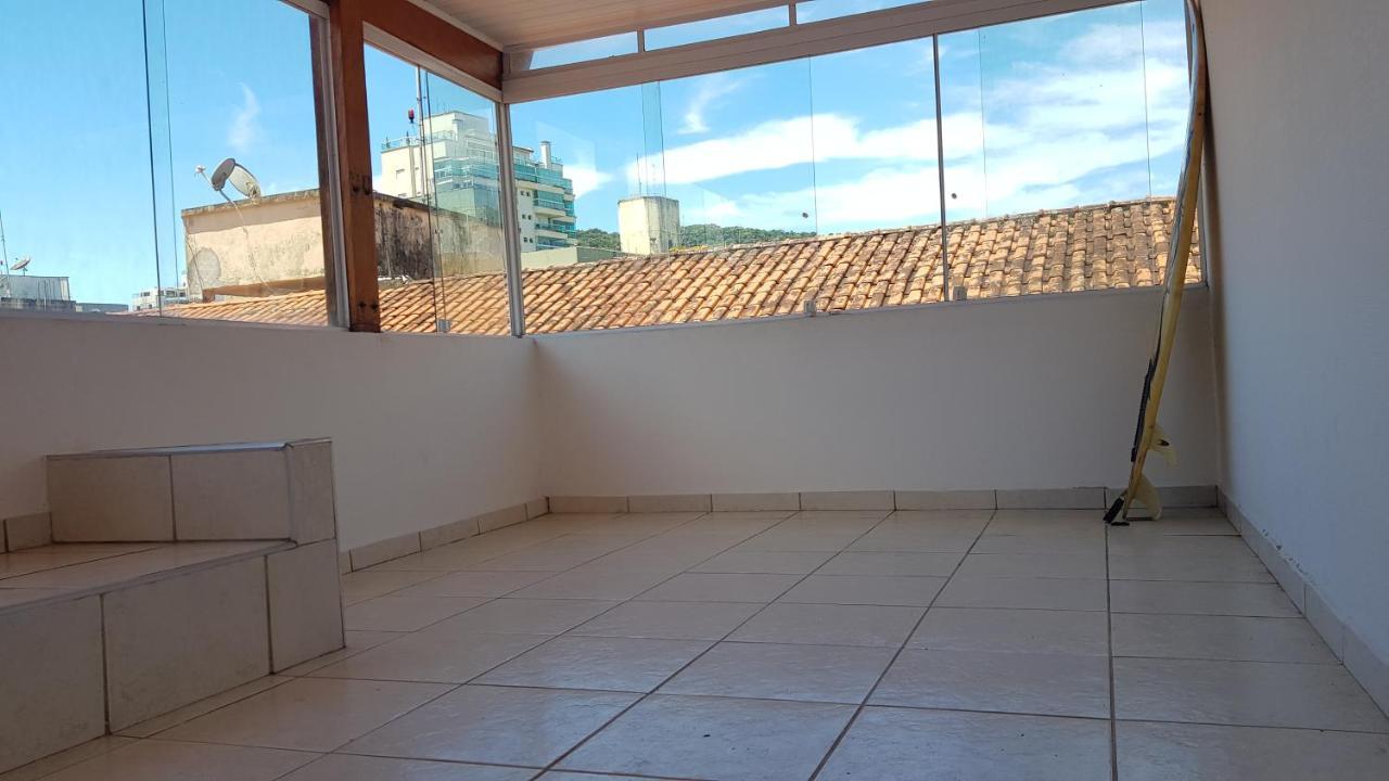Apartamento a uma quadra da praia Guarujá Exterior foto