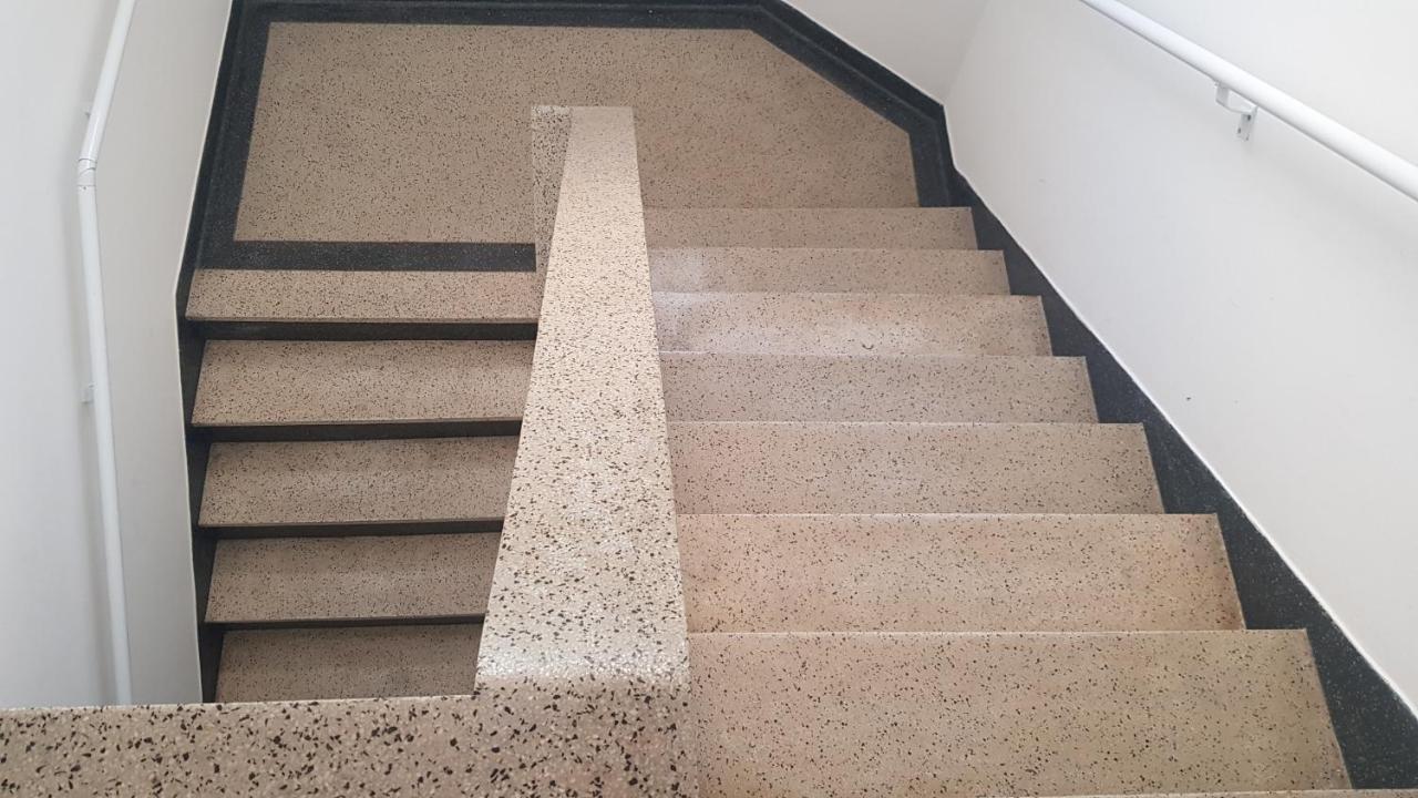 Apartamento a uma quadra da praia Guarujá Exterior foto