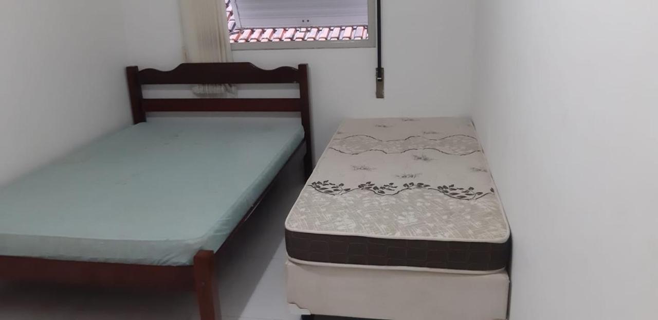 Apartamento a uma quadra da praia Guarujá Exterior foto