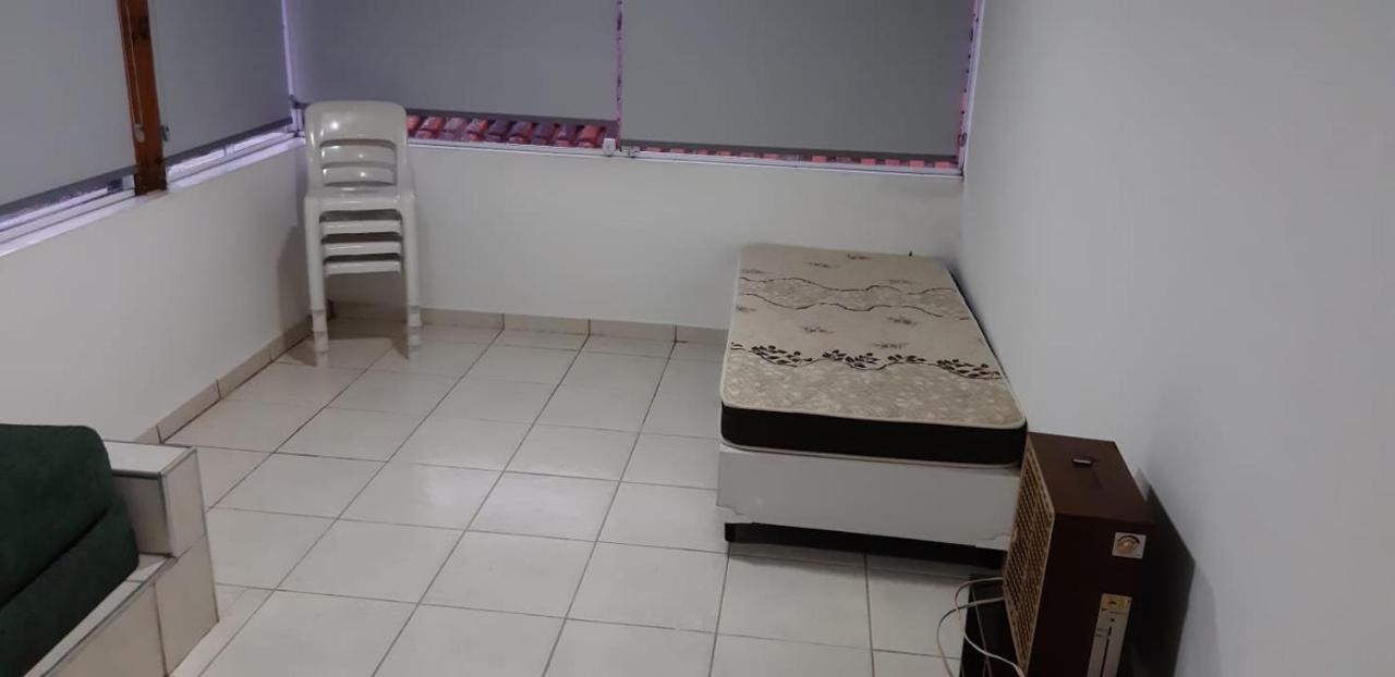 Apartamento a uma quadra da praia Guarujá Exterior foto